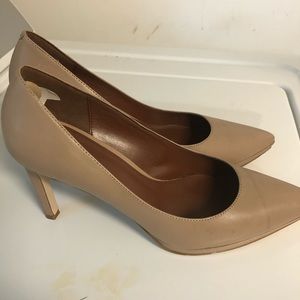 Women shoes in excellent condition